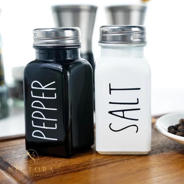 Salt & Pepper Shaker Set