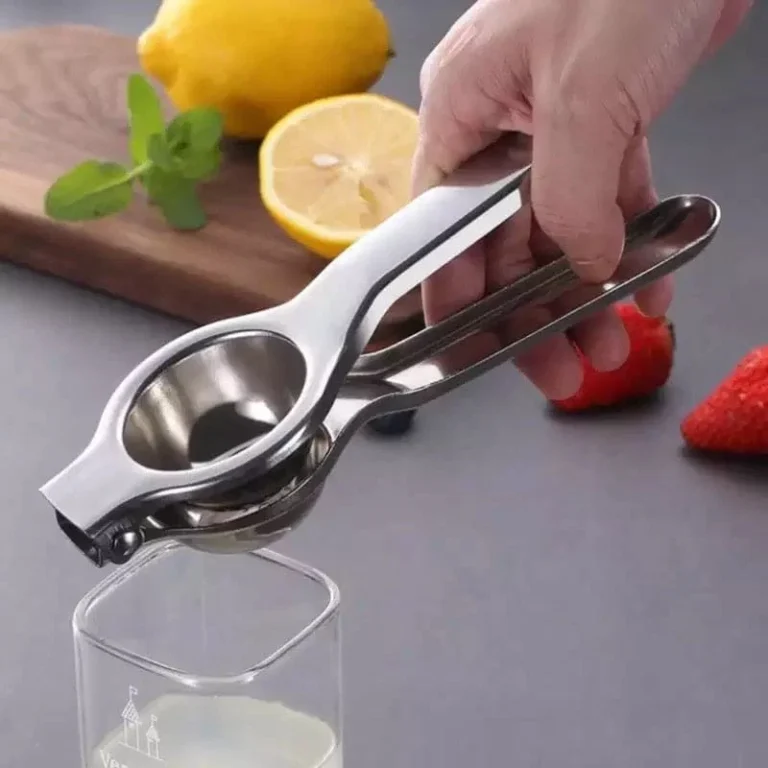 Stainless steel manual lemon squeezer and citrus juice press