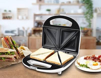 Electric sandwich maker and sandwich toaster for crispy toasted sandwiches
